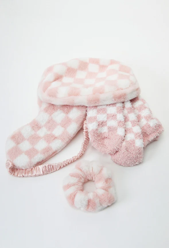 Eye Mask, Socks, Scrunchie & Pouch Set - Image 4