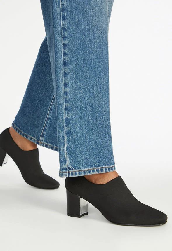 Faye Block Heeled Pump - Image 2