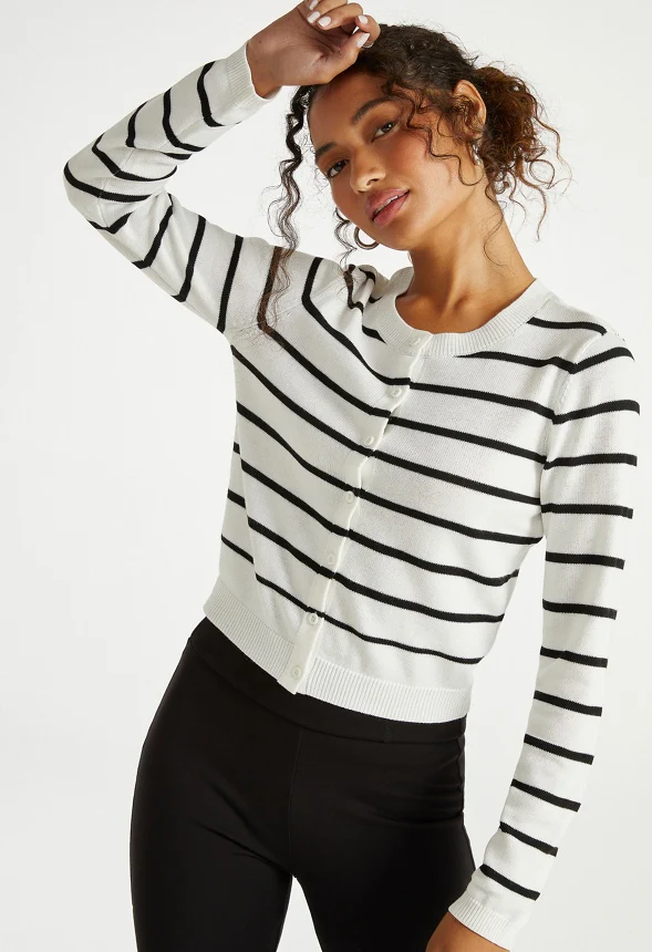 Cropped Fine Knit Cardigan - Image 4