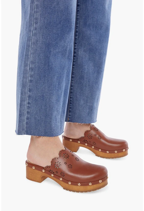 Floret Eyelet Clog - Image 5