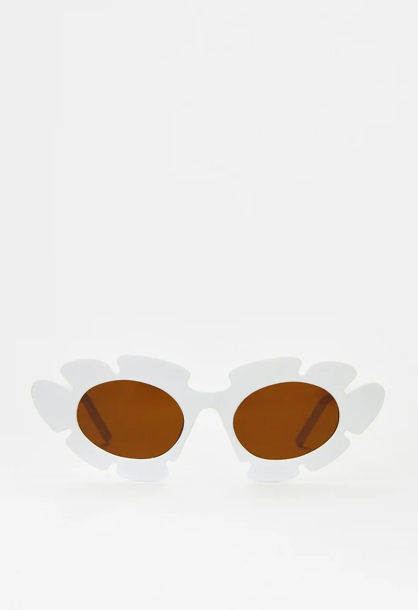 Flower Frame Sunglasses - Image 2