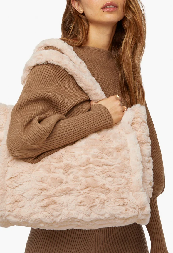 Fur Tote - Image 6