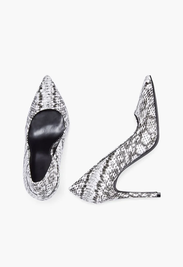 Gisselle Classic Pump - Image 6