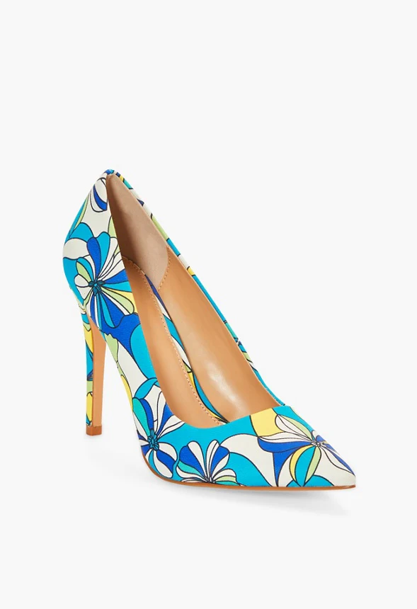 Gisselle Classic Pump - Image 5