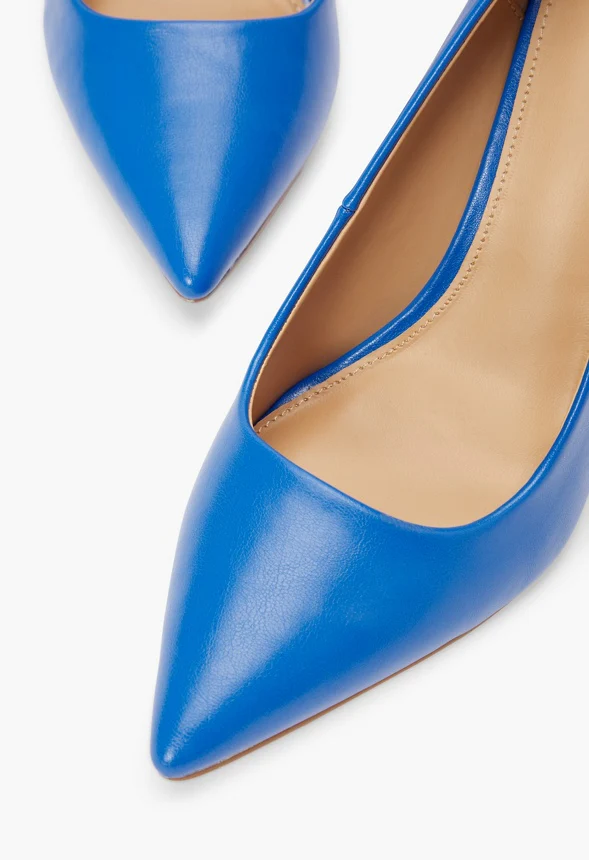 Gisselle Classic Pump - Image 4