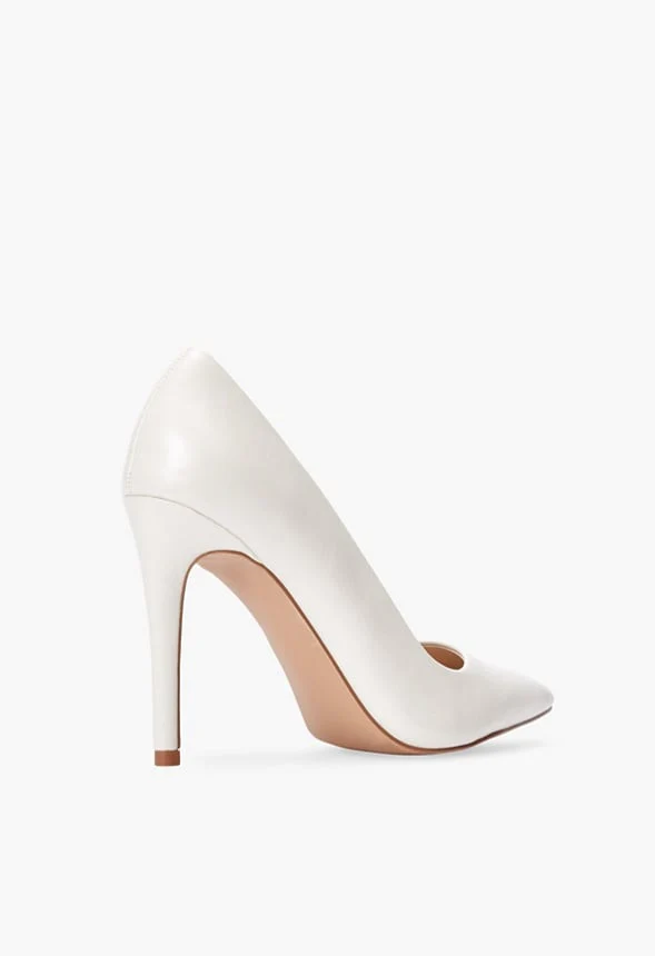 Gisselle Classic Pump - Image 3