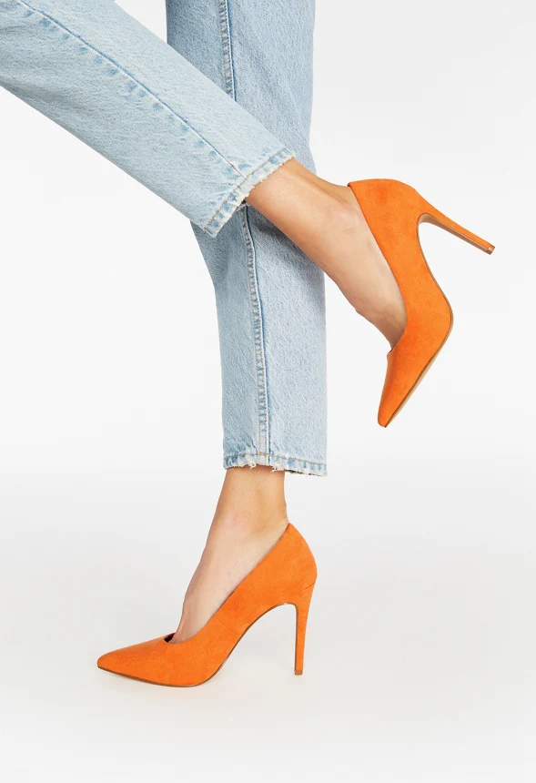Gisselle Classic Pump - Image 2