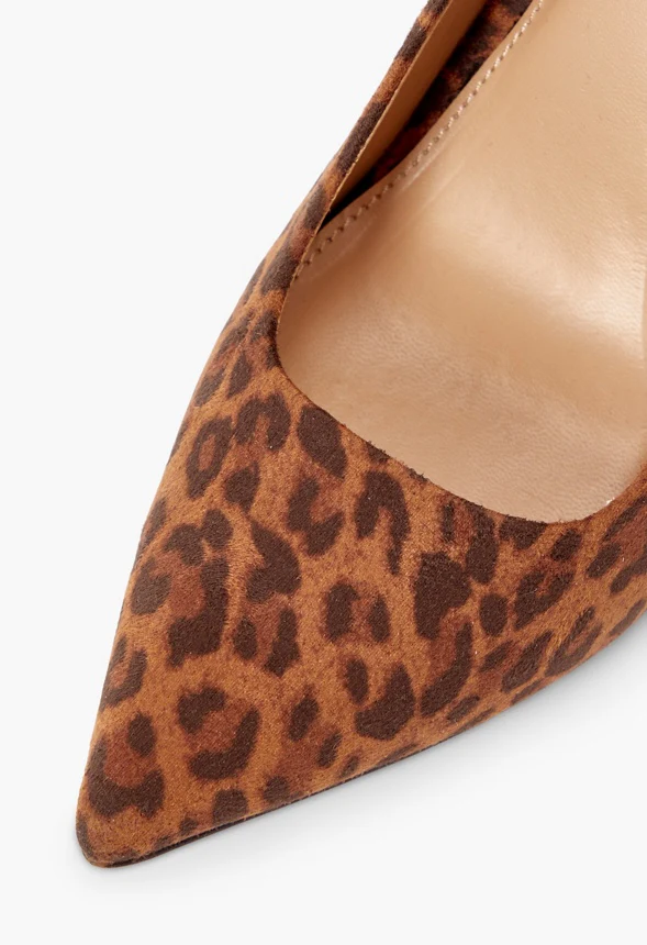 Gisselle Classic Pump - Image 4