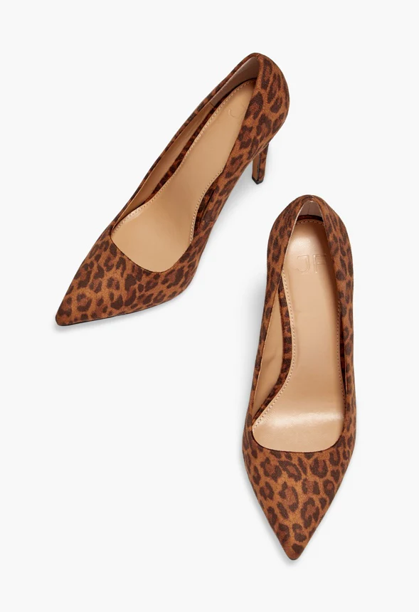 Gisselle Classic Pump - Image 6