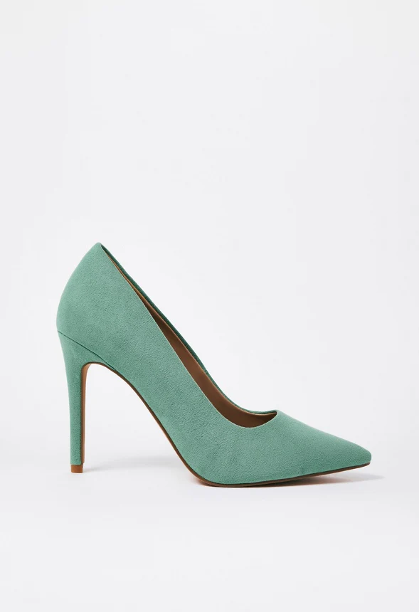 Gisselle Classic Pump - Image 4