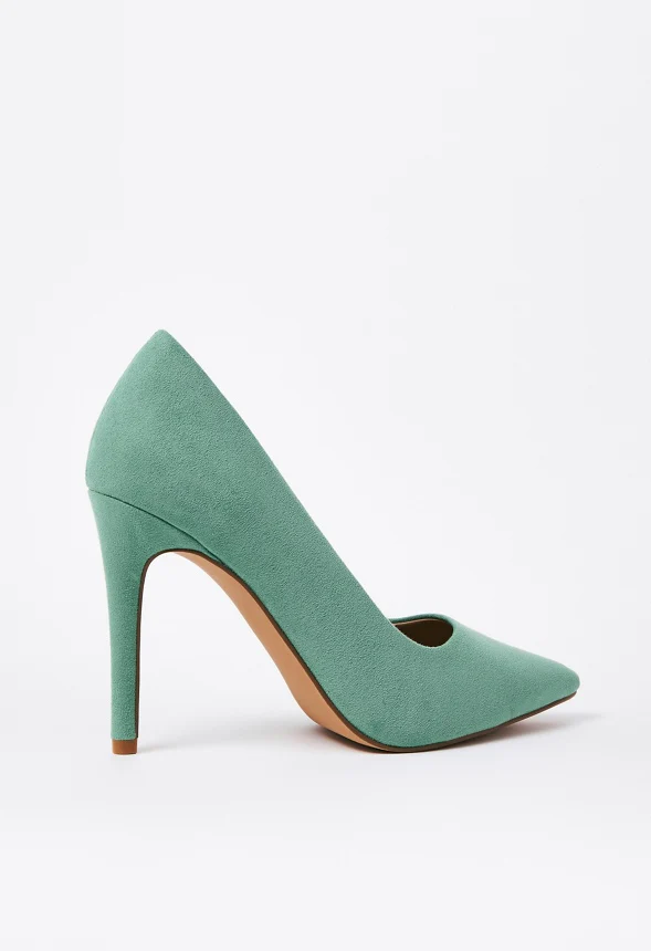 Gisselle Classic Pump - Image 5