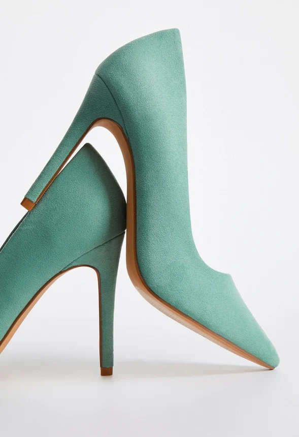 Gisselle Classic Pump - Image 7