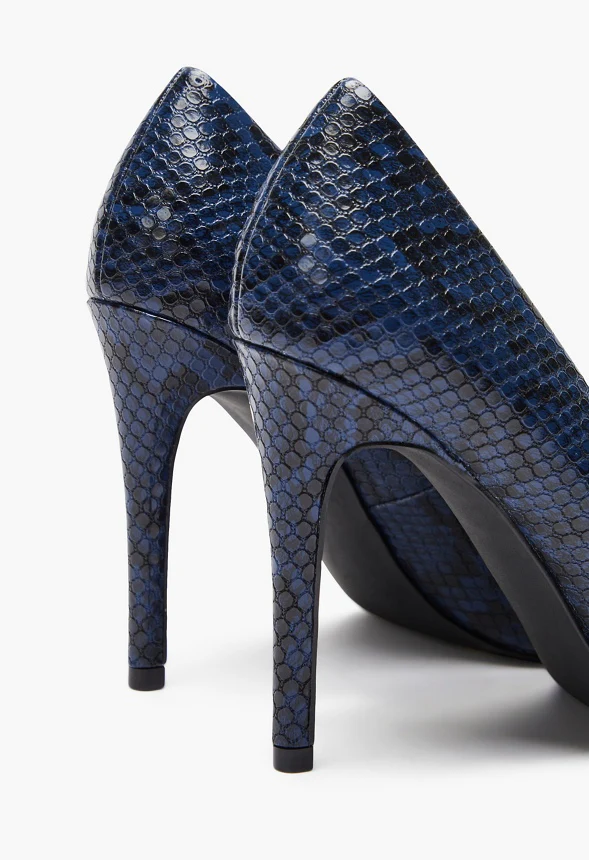 Gisselle Classic Pump - Image 4