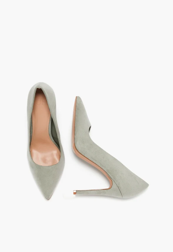 Gisselle Classic Pump - Image 6