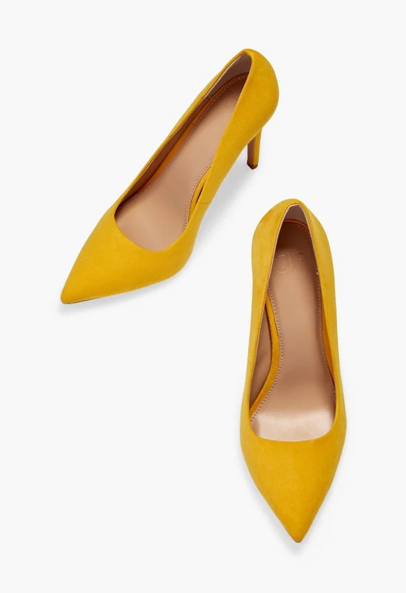 Gisselle Classic Pump - Image 6