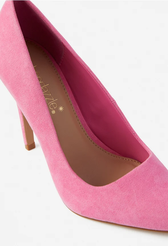 Gisselle Classic Pump - Image 5