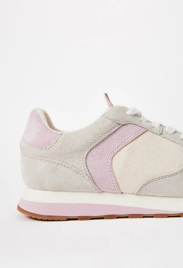Gwen Athletic Sneaker - Image 7