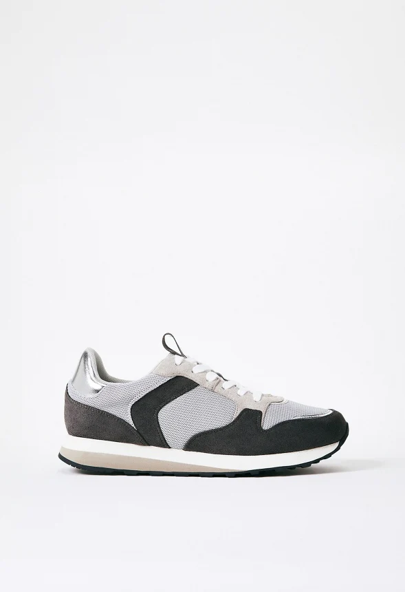 Gwen Athletic Sneaker - Image 4