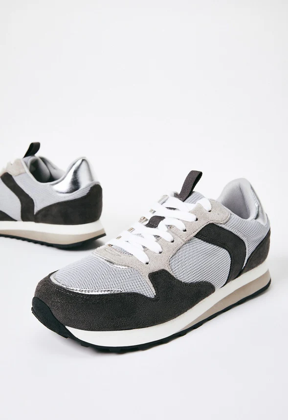 Gwen Athletic Sneaker - Image 7
