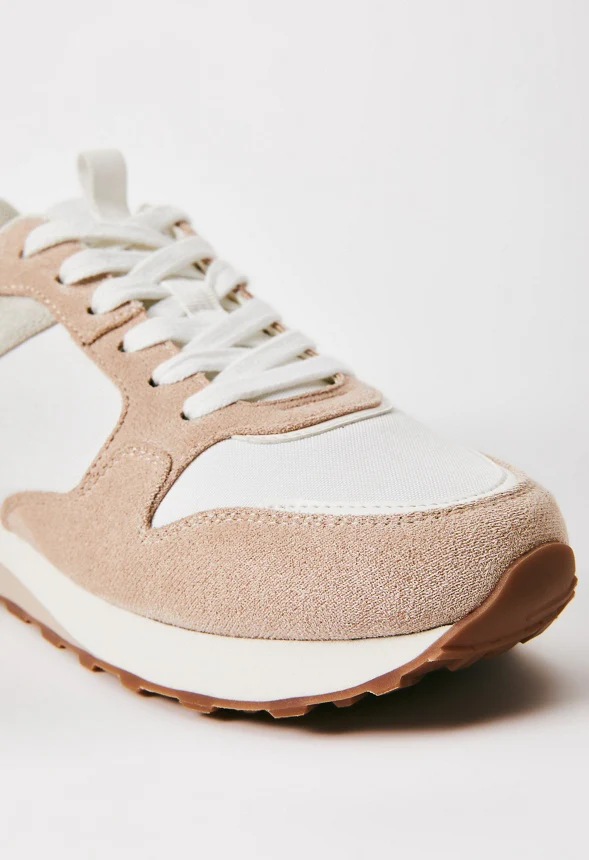 Gwen Athletic Sneaker - Image 7