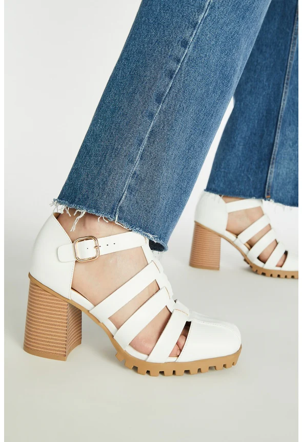 Hazel Block Heeled Pump - Image 2