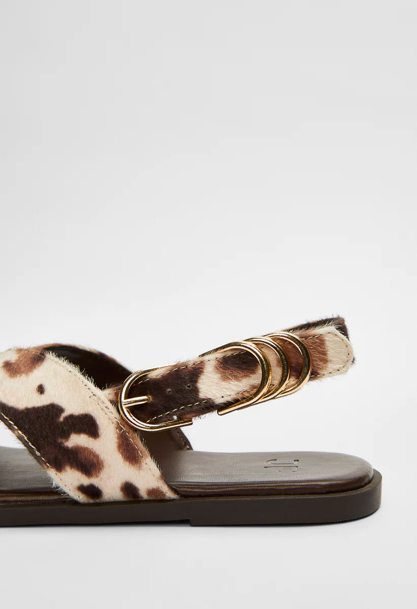 Hazel Flat Sandal - Image 5