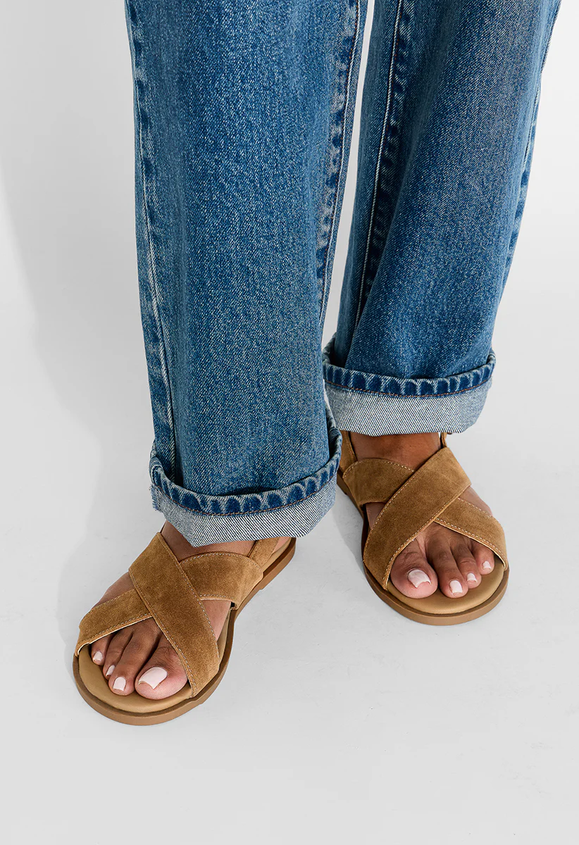 Hazel Flat Sandal - Image 2