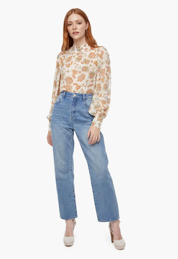 High-Waisted 90's Straight Jeans - Image 4