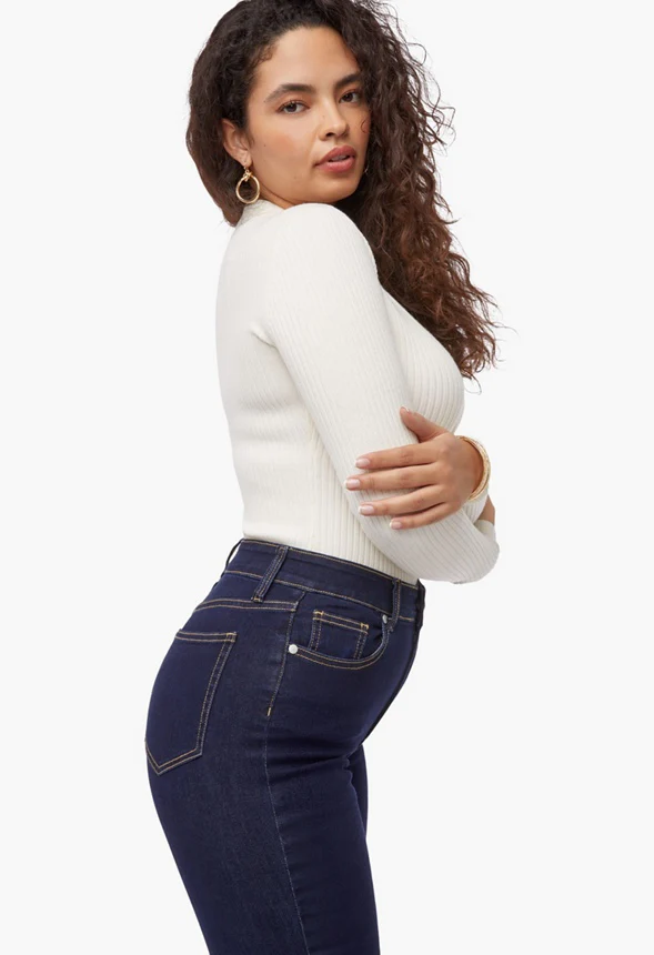 High-Waisted Fashion Flare Jeans - Image 4