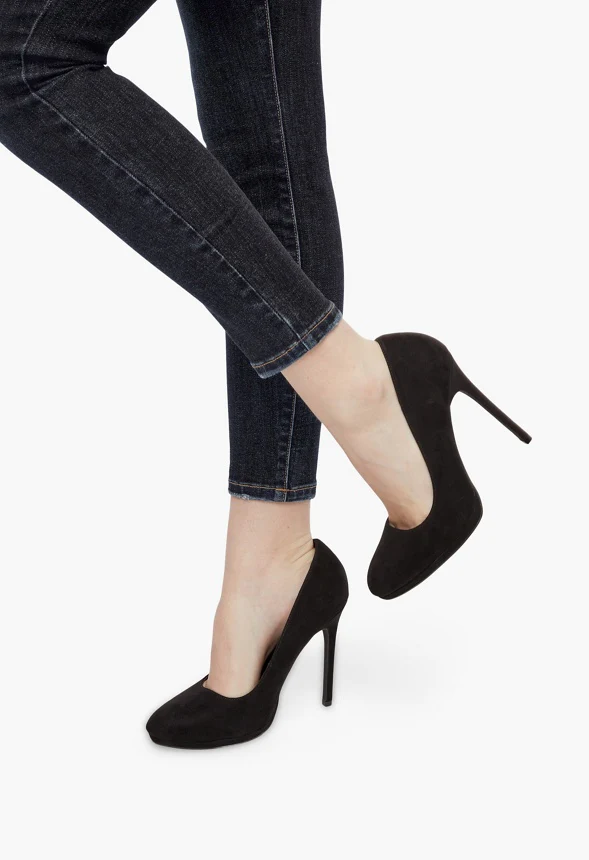 Isabela Classic Pump - Image 5