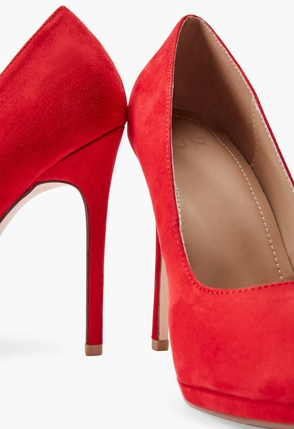 Isabela Classic Pump - Image 4