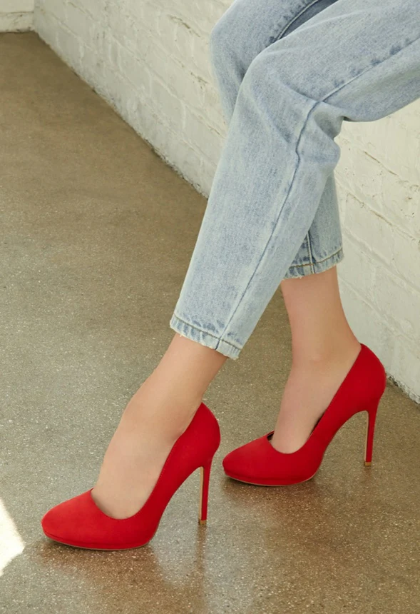 Isabela Classic Pump - Image 5