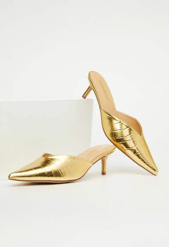 Iva Pointed Toe Pump - Image 5