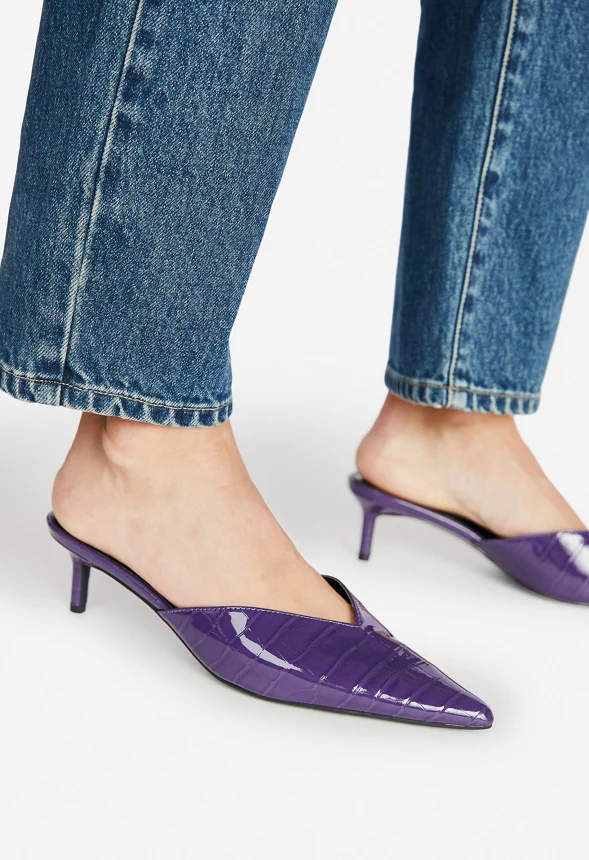 Iva Pointed Toe Pump - Image 7