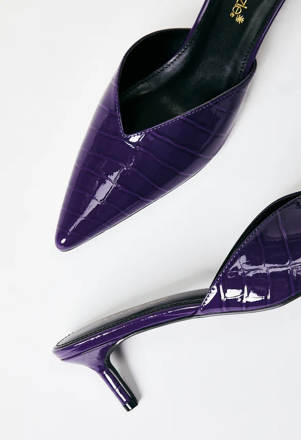 Iva Pointed Toe Pump - Image 9