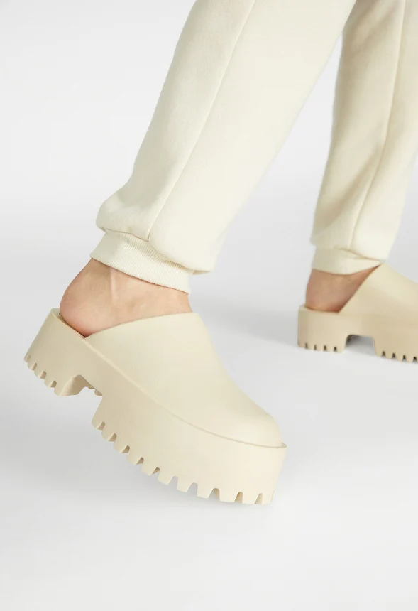 Jaella Mule Slide - Image 2