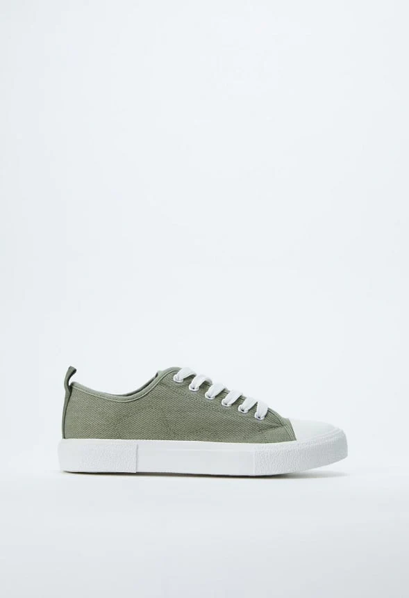 Jeymi Low Top Sneaker - Image 3