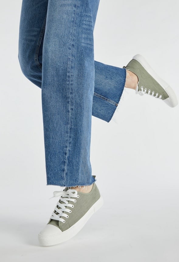 Jeymi Low Top Sneaker - Image 7