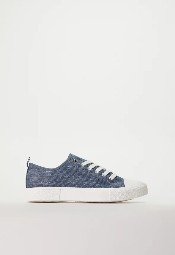 Jeymi Low Top Sneaker - Image 3
