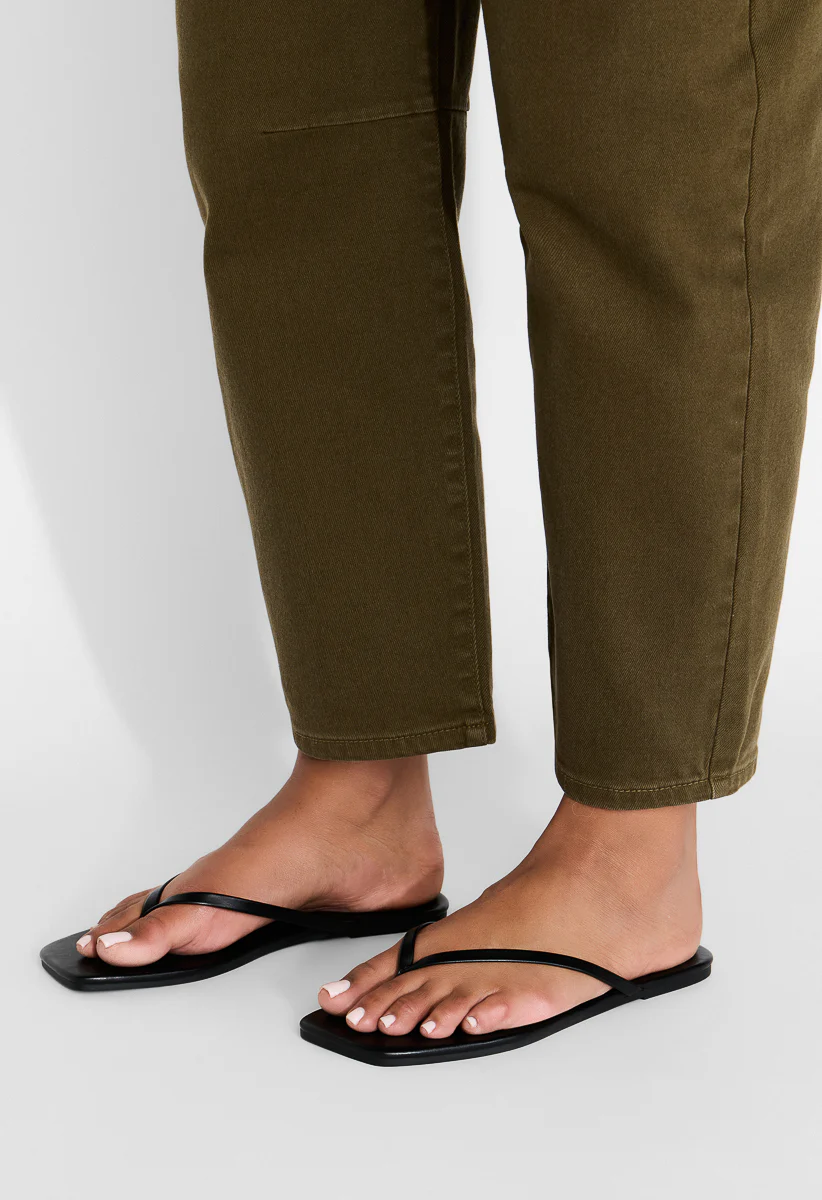 Julia Flat Sandal - Image 2