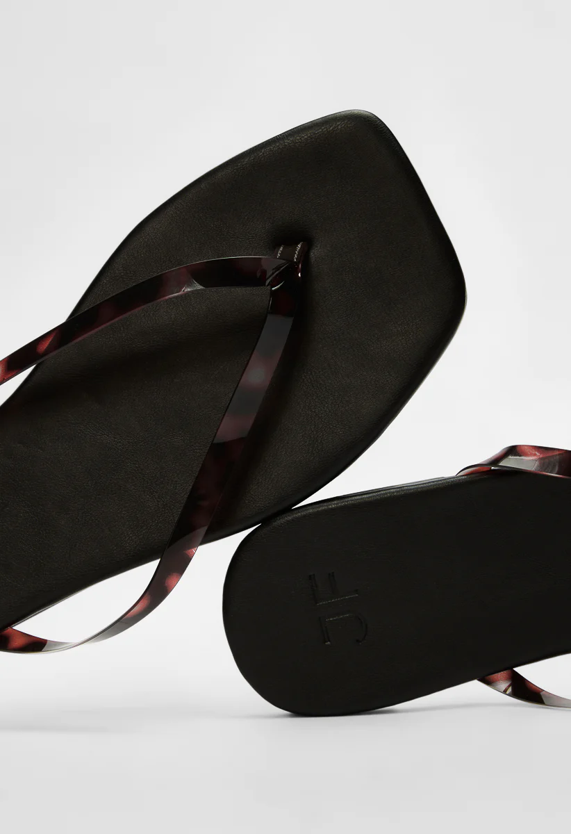 Julia Flat Sandal - Image 7