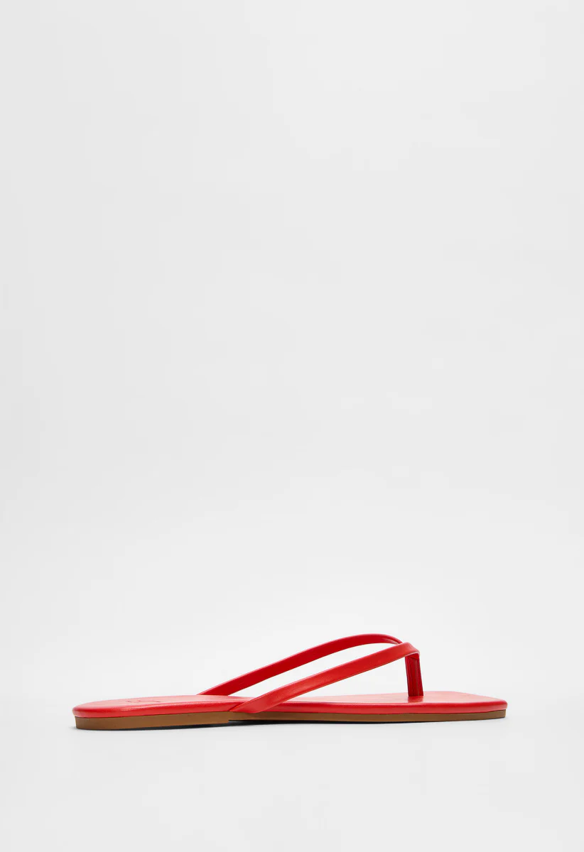 Julia Flat Sandal - Image 4
