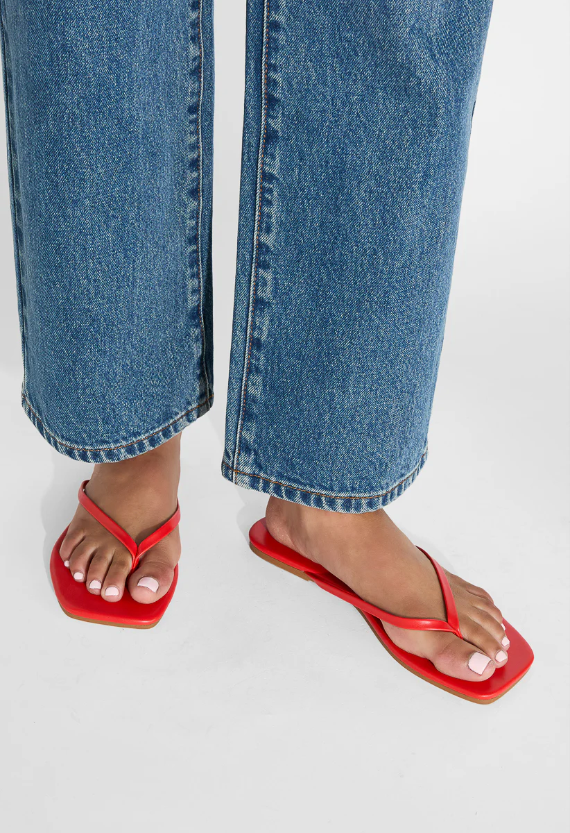 Julia Flat Sandal - Image 8
