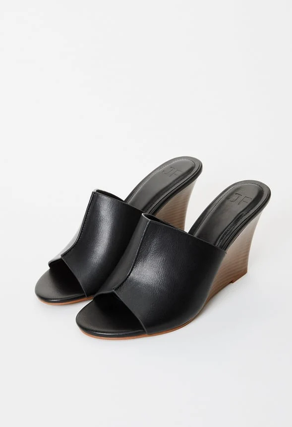 Kailey Wedge Sandal - Image 5