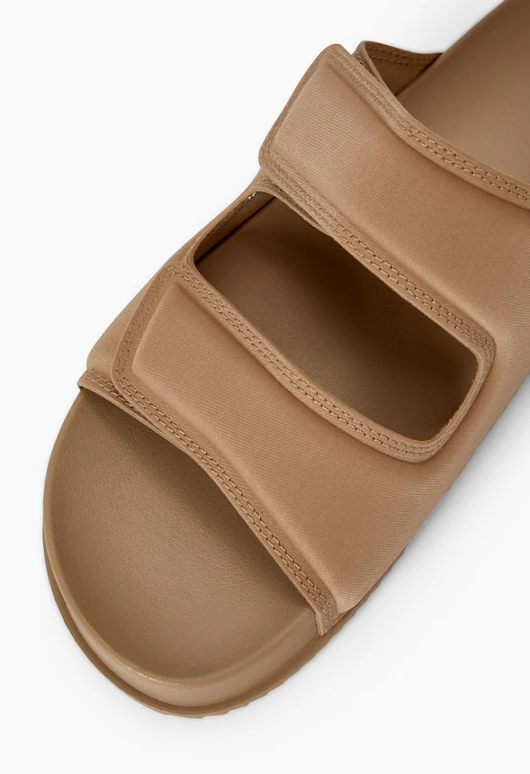 Kamalla Flat Sandal - Image 4