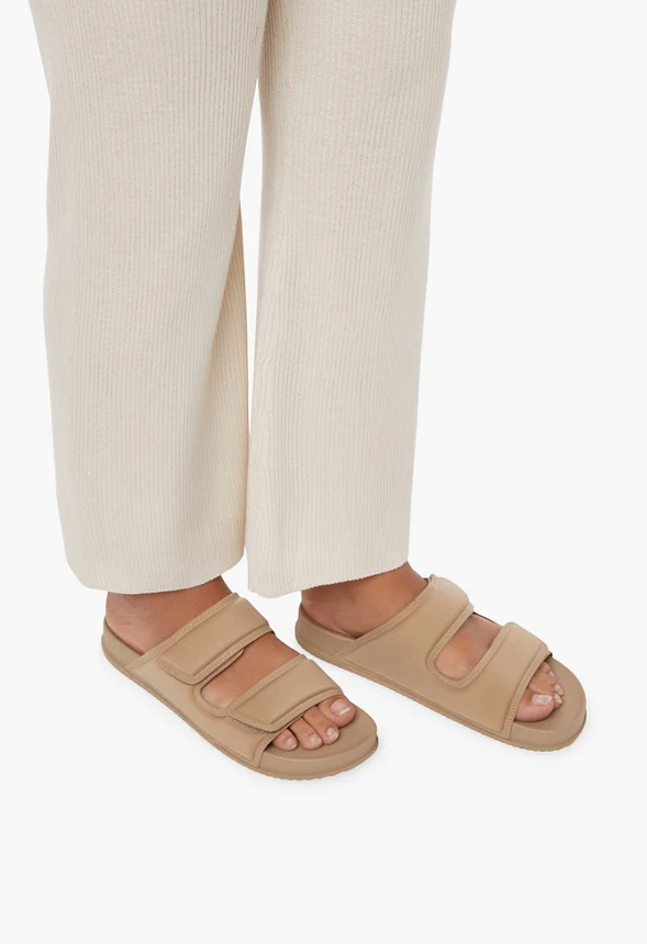 Kamalla Flat Sandal - Image 5