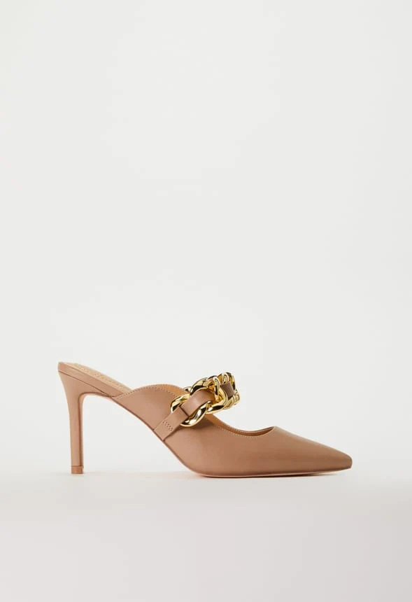 Keelie Pointed Toe Pump - Image 4