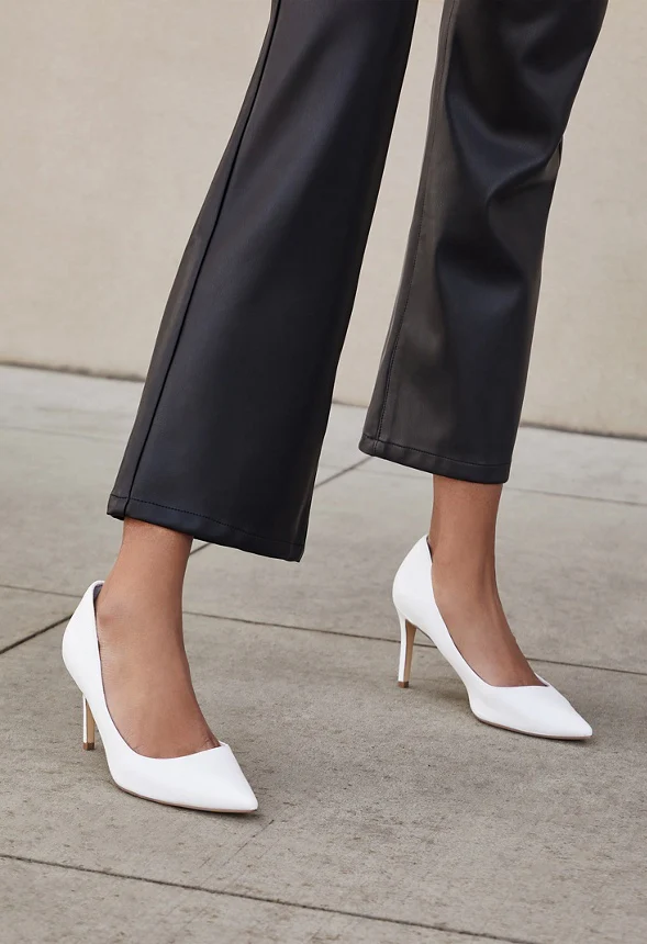 Khloy Classic Pump - Image 5