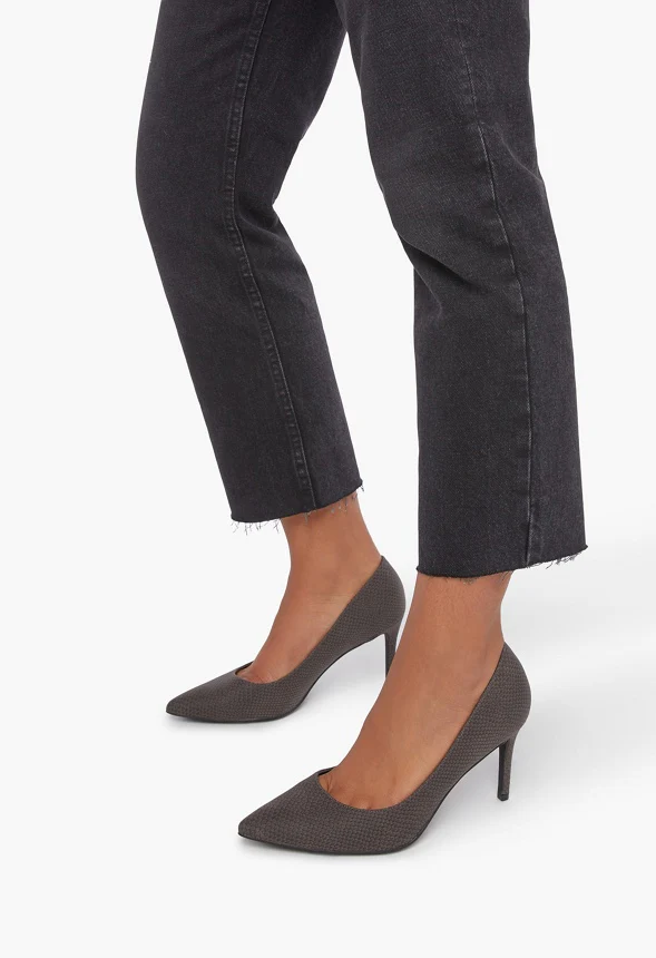 Khloy Classic Pump - Image 5