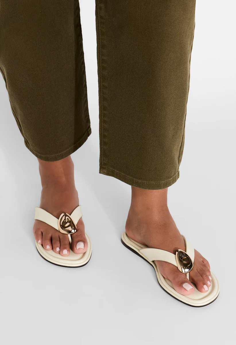 Kylie Flat Sandal - Image 2